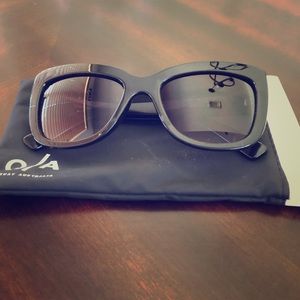 Quay Australia sunnies